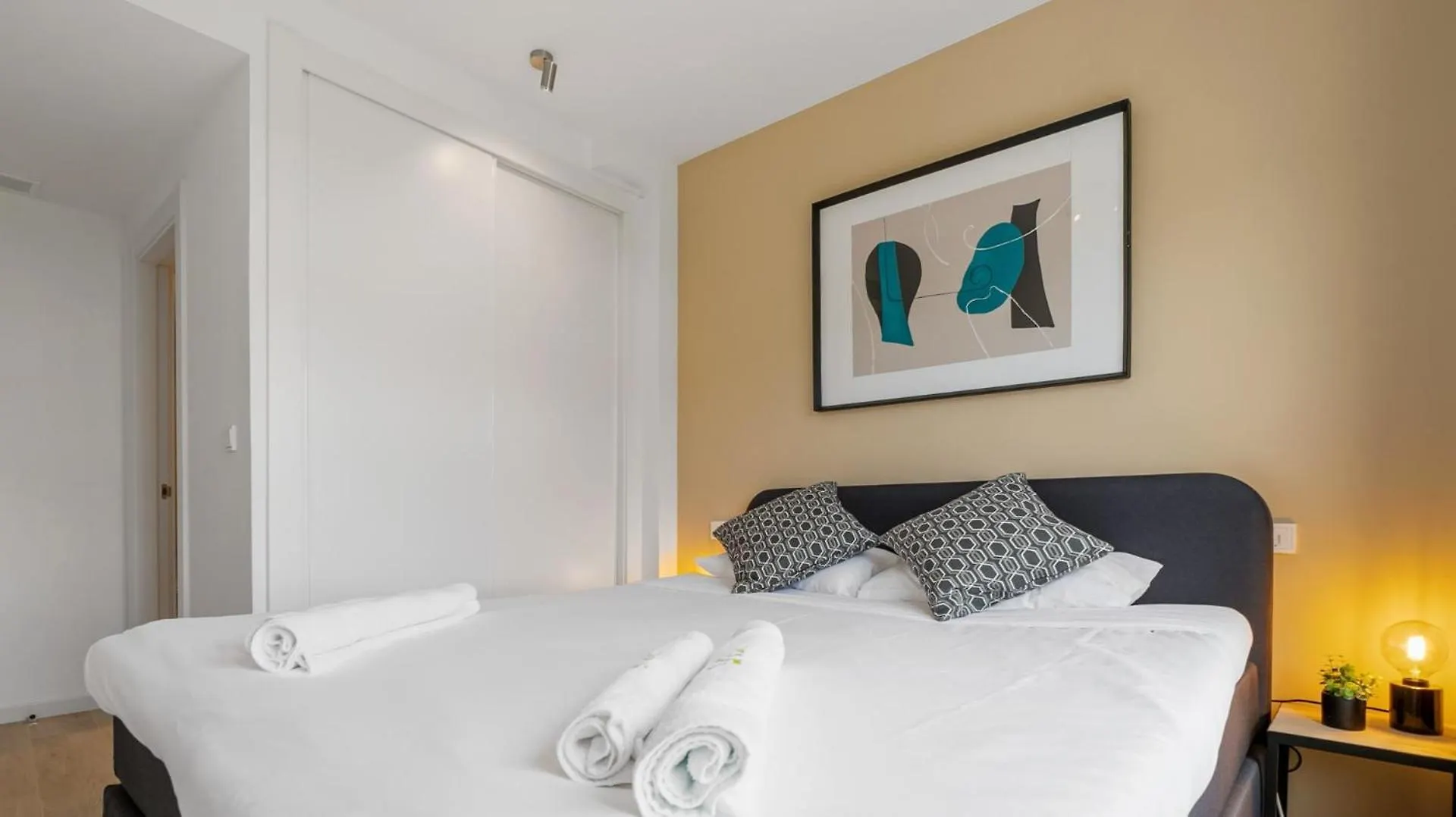 Vivi Homes - Roli Pool, Terrace, Golf & Beach Estepona Spain