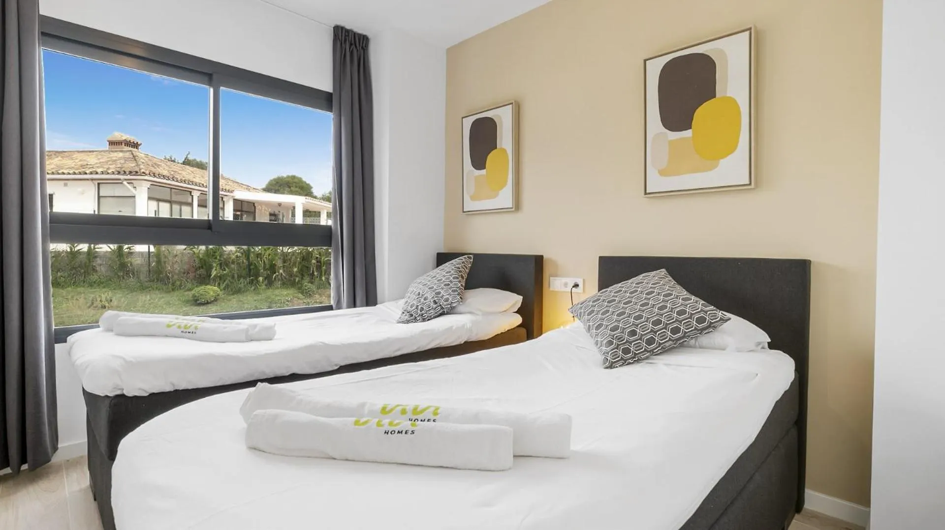 Vivi Homes - Roli Pool, Terrace, Golf & Beach Estepona