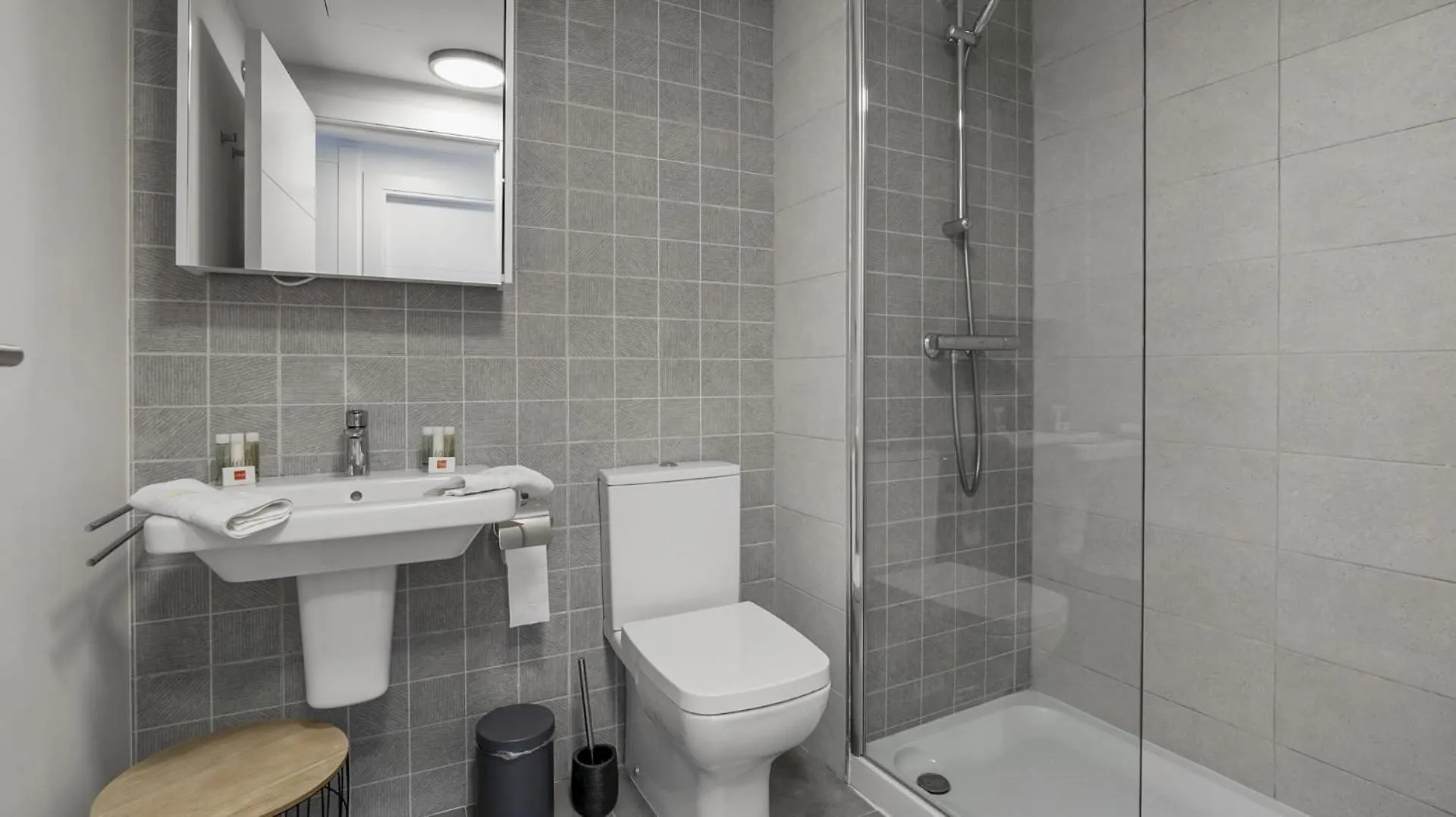 Apartment Vivi Homes - Roli Pool, Terrace, Golf & Beach Estepona